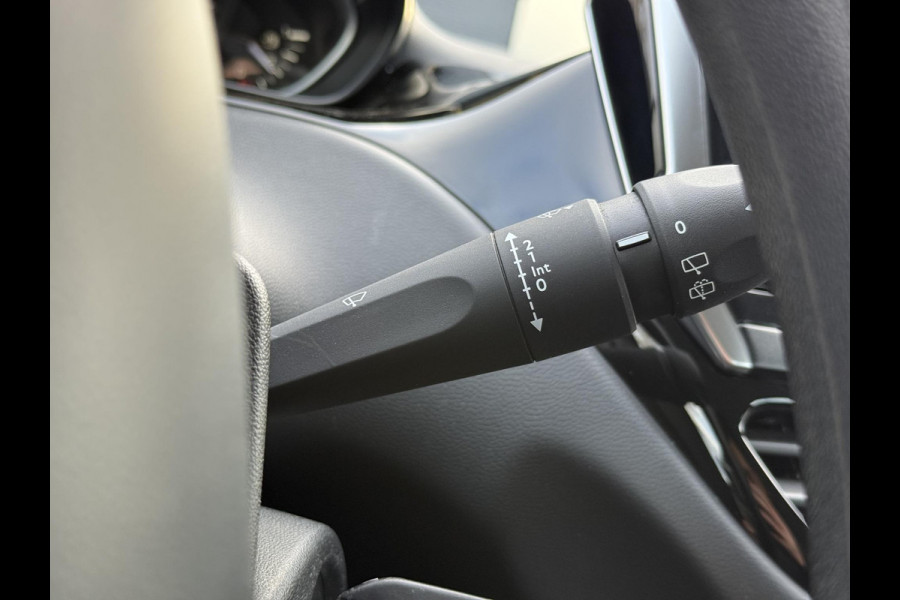 Peugeot 208 1.2 PureTech Blue Lion Navi,Airco,Cruise,5 Deurs,N.A.P,Weinig km,D-riem recent vv,Nieuwe Apk bij Aflevering