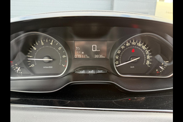 Peugeot 208 1.2 PureTech Blue Lion Navi,Airco,Cruise,5 Deurs,N.A.P,Weinig km,D-riem recent vv,Nieuwe Apk bij Aflevering