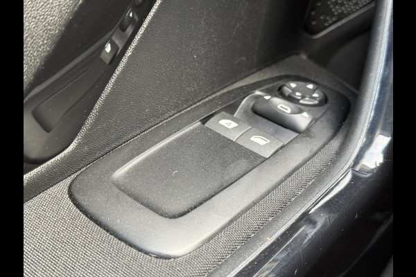 Peugeot 208 1.2 PureTech Blue Lion Navi,Airco,Cruise,5 Deurs,N.A.P,Weinig km,D-riem recent vv,Nieuwe Apk bij Aflevering