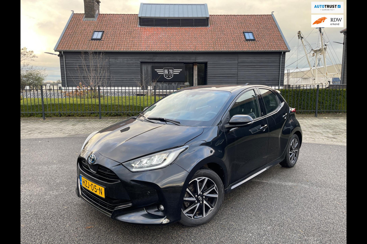 Toyota Yaris 1.5 Hybrid Team Deutschland |Airco ECC Navigatie Parkeercamera |