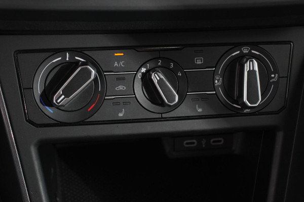 Volkswagen Polo 1.0 TSI 95pk DSG Style | Navigatie | Apple Carplay/Android Auto | Parkeersensoren | Park Assist | Adaptive Cruise Control | Stoelverwarming | Airco | Digitale cockpit