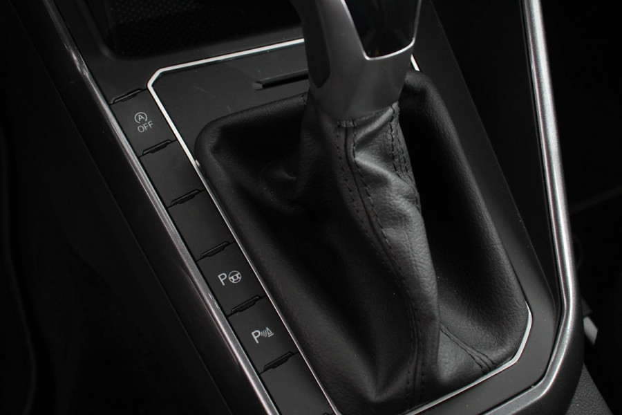 Volkswagen Polo 1.0 TSI 95pk DSG Style | Navigatie | Apple Carplay/Android Auto | Parkeersensoren | Park Assist | Adaptive Cruise Control | Stoelverwarming | Airco | Digitale cockpit