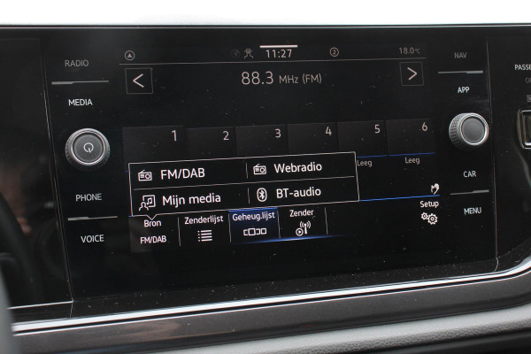 Volkswagen Polo 1.0 TSI 95pk DSG Style | Navigatie | Apple Carplay/Android Auto | Parkeersensoren | Park Assist | Adaptive Cruise Control | Stoelverwarming | Airco | Digitale cockpit