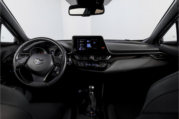 Toyota C-HR 2.0 Hybrid Dynamic | Adapt. Cruise | Stoel-+Stuurverw. | PDC | Camera | NAV+App. Connect | ECC | Afn. Trekhaak | LM 18" |