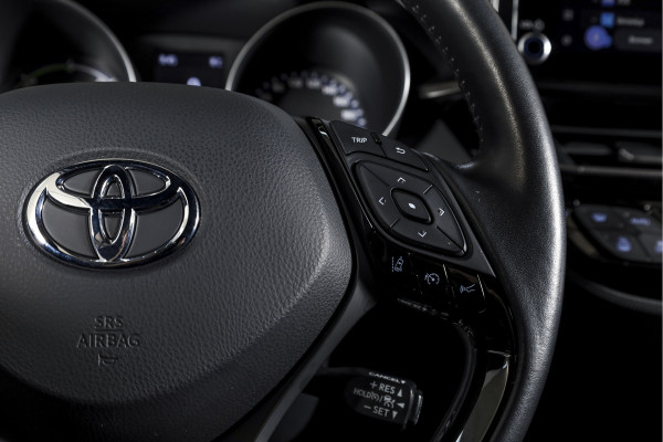 Toyota C-HR 2.0 Hybrid Dynamic | Adapt. Cruise | Stoel-+Stuurverw. | PDC | Camera | NAV+App. Connect | ECC | Afn. Trekhaak | LM 18" |