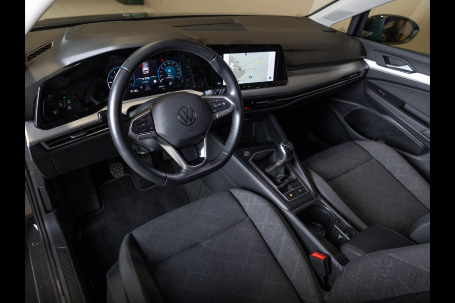 Volkswagen Golf 1.0 TSI Life / 110pk / Cruise / Airco / Klimaatregeling / Navigatie / Apple Carplay