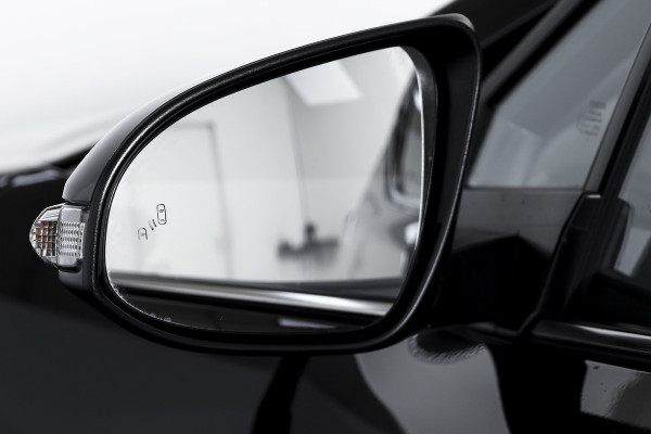 Toyota C-HR 2.0 Hybrid Dynamic | Adapt. Cruise | Stoel-+Stuurverw. | PDC | Camera | NAV+App. Connect | ECC | Afn. Trekhaak | LM 18" |