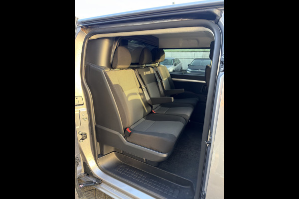 Peugeot e-Expert DC 75 kWh (Stoelverwarming - 2x Schuifdeuren - Keyless Entry - Laadruimte betimmering - Automatische Airco - Navigatie - Parkeer