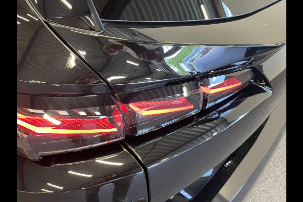 Peugeot 308 1.6 Plug-in Hybrid 180pk Automaat GT | DEMO ! | Climate Control Control Camera Achter Navigatie Apple Carplay / Android auto Velgen