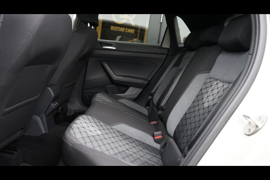 Volkswagen Polo 1.0 TSI 3x R-Line 110PK AUTOMAAT-ACC-CAMERA-CARPLAY-DAB-GROOT NAVI-IQ LIGHT-KEYLESS-VIRTUEEL