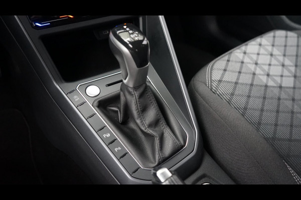 Volkswagen Polo 1.0 TSI 3x R-Line 110PK AUTOMAAT-ACC-CAMERA-CARPLAY-DAB-GROOT NAVI-IQ LIGHT-KEYLESS-VIRTUEEL