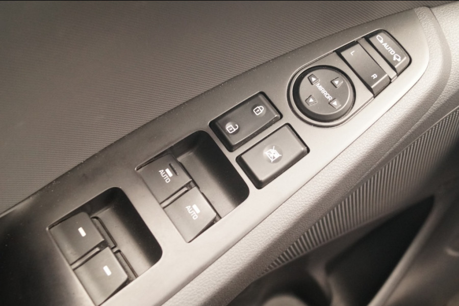 Hyundai IONIQ Premium EV -SOH95%-LEER-S.DAK-NAVI-CAM-PDC-ECC-