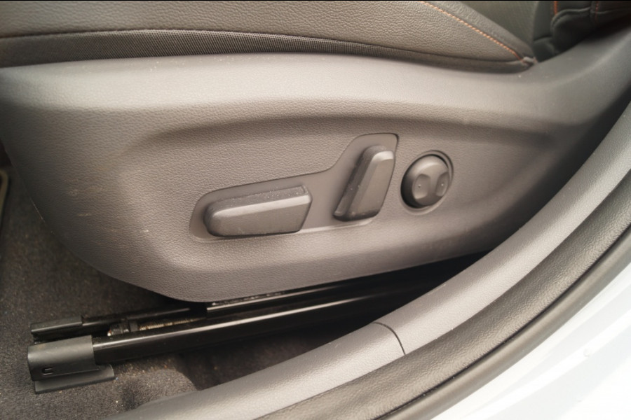 Hyundai IONIQ Premium EV -SOH95%-LEER-S.DAK-NAVI-CAM-PDC-ECC-