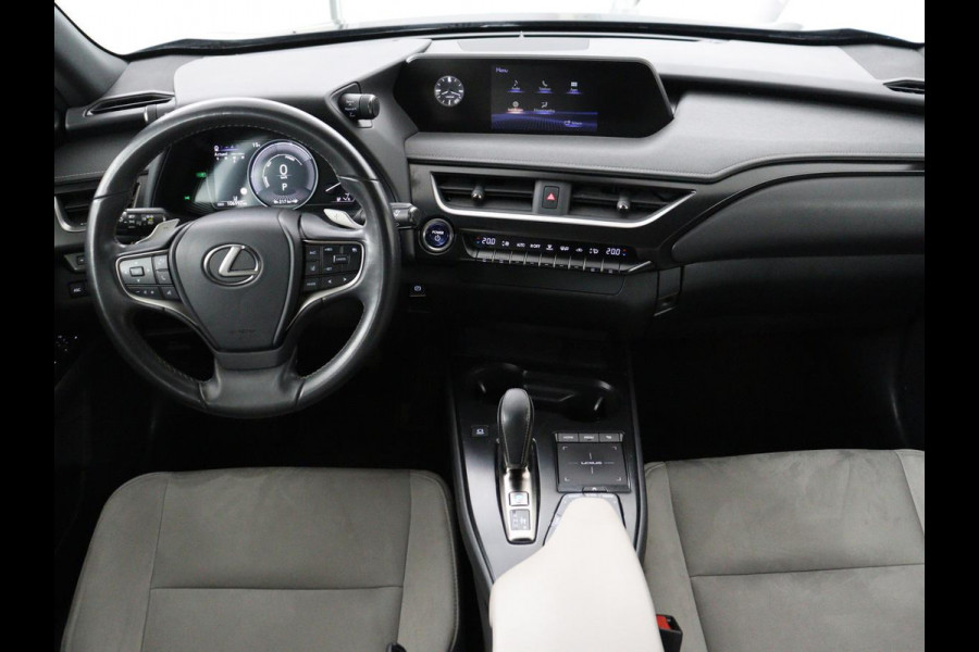 Lexus UX 300e 54 kWh | Alcantara | Adaptive cruise | Carplay | Full LED | Elektrische stoelen | Climate control | Bluetooth | DAB