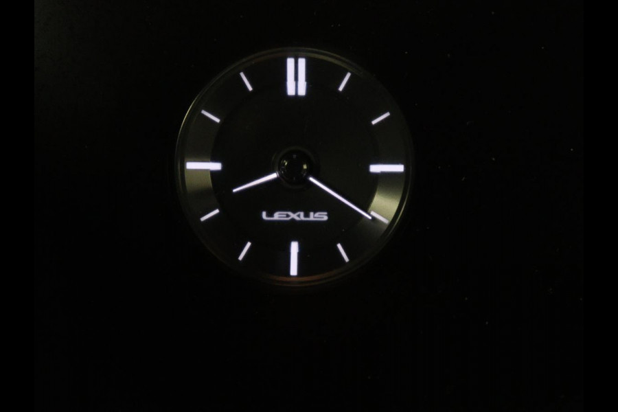 Lexus UX 300e 54 kWh | Alcantara | Adaptive cruise | Carplay | Full LED | Elektrische stoelen | Climate control | Bluetooth | DAB