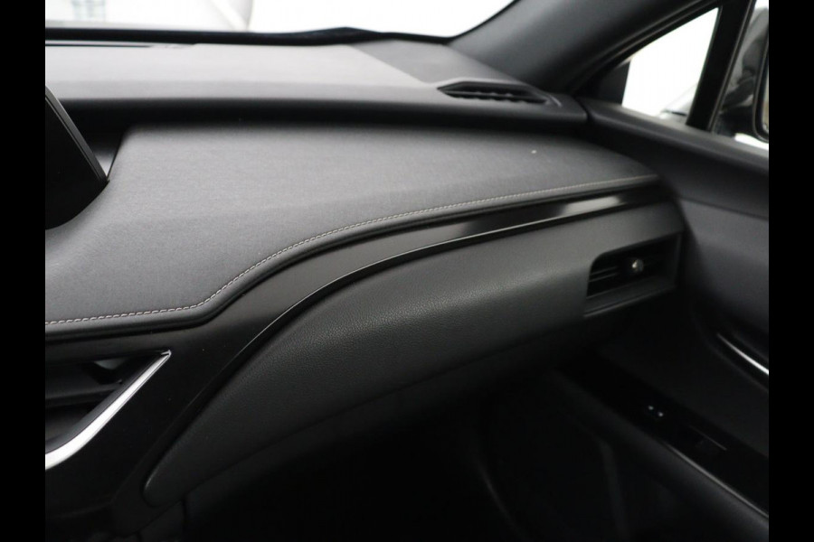 Lexus UX 300e 54 kWh | Alcantara | Adaptive cruise | Carplay | Full LED | Elektrische stoelen | Climate control | Bluetooth | DAB