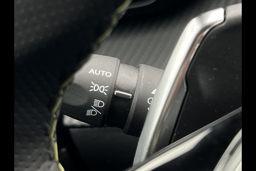 Peugeot 208 1.2 Hybrid 145 e-DCS6 GT | ACC | Vision Pack | Navi | Carplay | LED