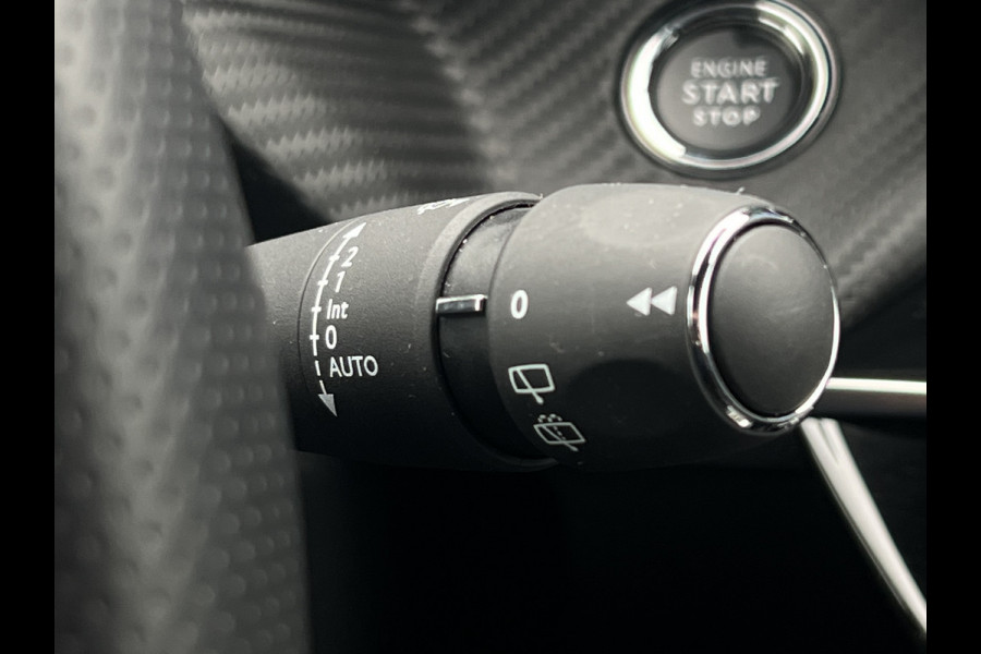 Peugeot 208 1.2 Hybrid 145 e-DCS6 GT | ACC | Vision Pack | Navi | Carplay | LED