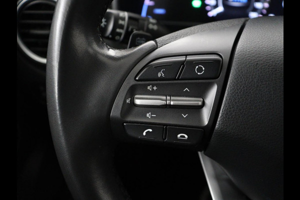 Hyundai Kona EV Fashion 64 kWh | SOH 100% | 3 Fase | Head-Up | Camera | Adaptive cruise | Krell Audio | Wamtepomp | Carplay | Navigatie | Bluetooth