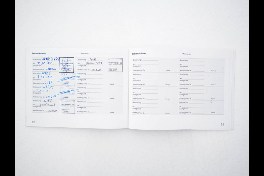 Porsche Panamera Sport Turismo 3.0 4 Aut. *PANO | SPORTCHRONO-PACK | LEATHER | FULL-LED | MEMORY-PACK | TOP-VIEW | KEYLESS | NAVI-FULLMAP | HEATED-SPORTSEATS | DAB+ | PRIVACY-GLASS | SHIFT-PADDLES | 21''ALU*