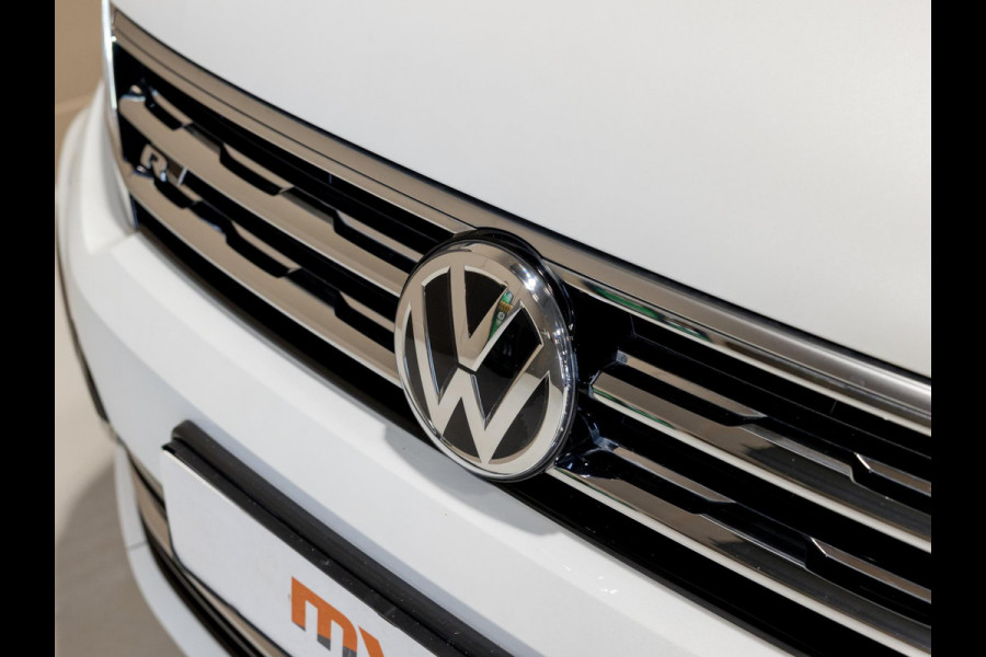 Volkswagen Tiguan 2.0 TSI 4Motion Highline / 180pk / R-Line / Achteruitrijcamera / Cruise / Navigatie / Apple Carplay