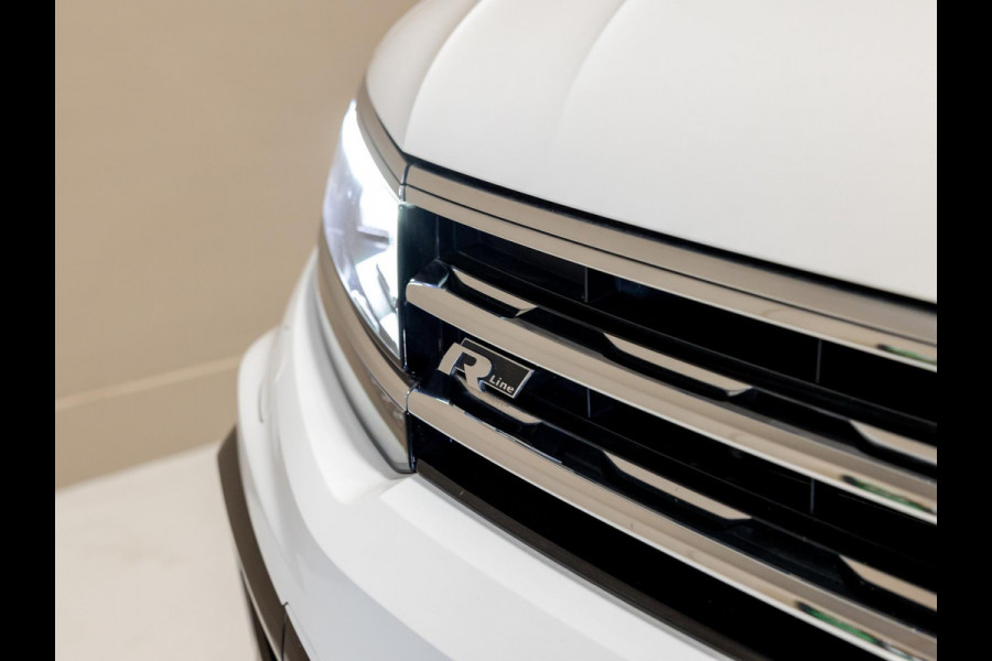 Volkswagen Tiguan 2.0 TSI 4Motion Highline / 180pk / R-Line / Achteruitrijcamera / Cruise / Navigatie / Apple Carplay