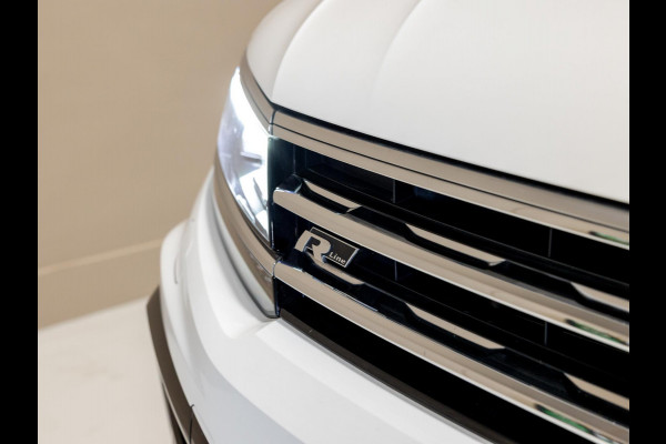 Volkswagen Tiguan 2.0 TSI 4Motion Highline / 180pk / R-Line / Achteruitrijcamera / Cruise / Navigatie / Apple Carplay