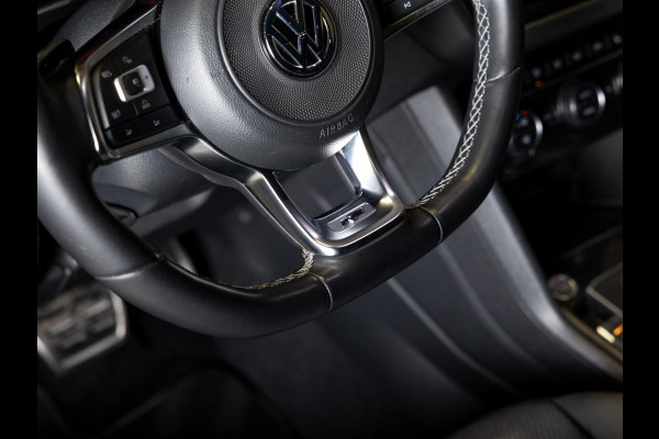 Volkswagen Tiguan 2.0 TSI 4Motion Highline / 180pk / R-Line / Achteruitrijcamera / Cruise / Navigatie / Apple Carplay