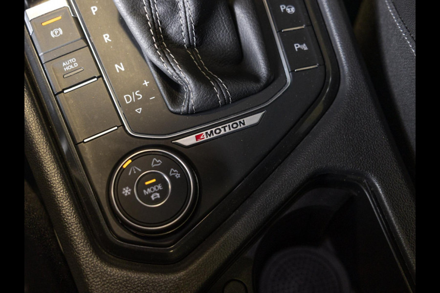 Volkswagen Tiguan 2.0 TSI 4Motion Highline / 180pk / R-Line / Achteruitrijcamera / Cruise / Navigatie / Apple Carplay