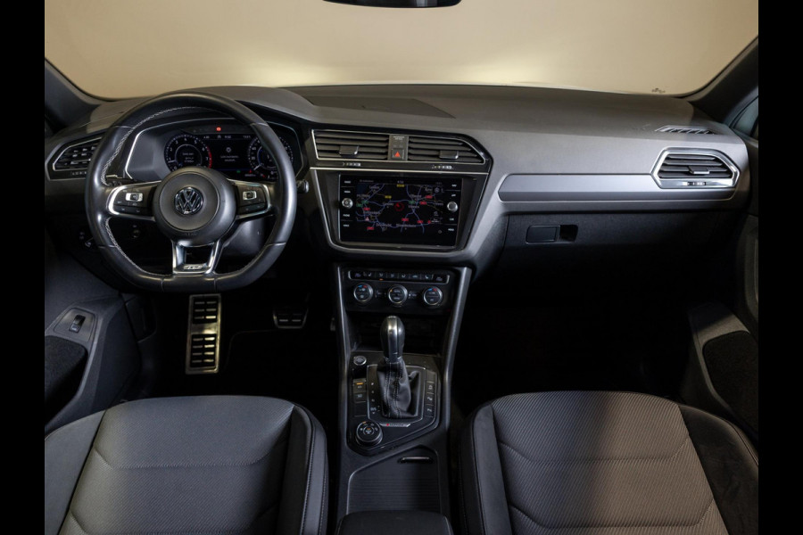 Volkswagen Tiguan 2.0 TSI 4Motion Highline / 180pk / R-Line / Achteruitrijcamera / Cruise / Navigatie / Apple Carplay