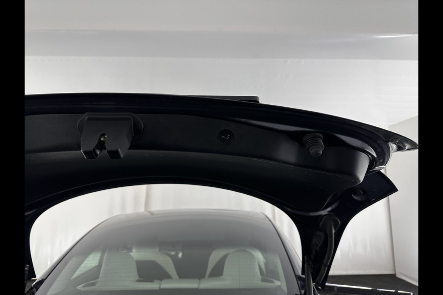 Tesla Model 3 ⚠️HV-BATTERY-DEFECT⚠️ Long Range AWD 75 kWh [ 3-Fase ] {SOH-86%} (INCL-BTW) Aut. *PANO | AUTOPILOT | LEATHER | KEYLESS | FULL-LED | MEMORY-PACK | TOPVIEW | DAB | CARPLAY | DIGI-COCKPIT | LANE-ASSIST | COMFORTSEATS | 19"ALU*