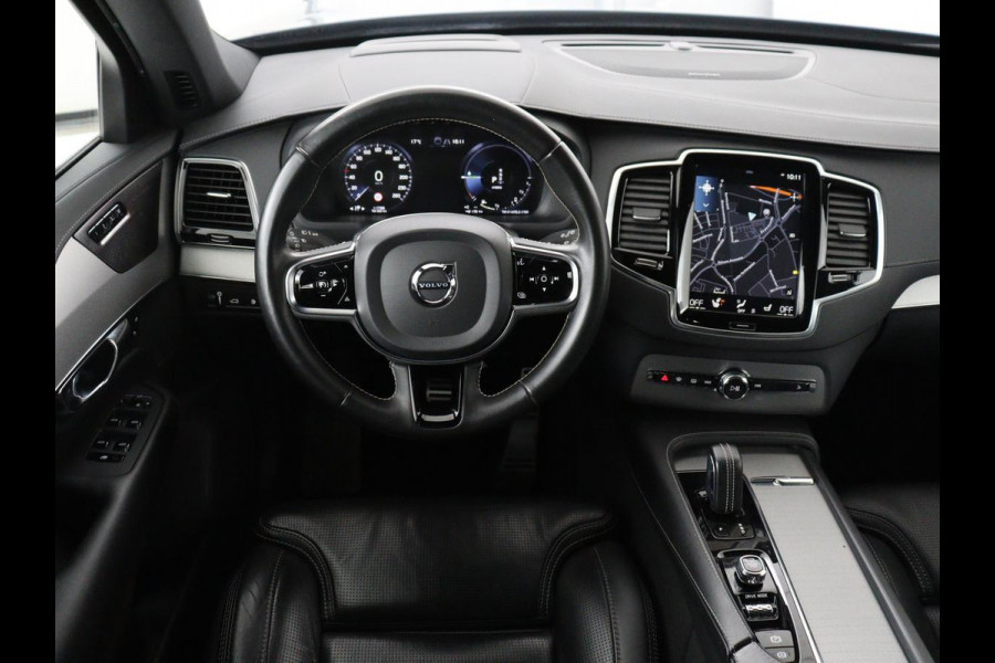 Volvo XC90 2.0 T8 AWD R-Design | Panoramadak | Stoelventilatie | Head-Up | Massage | 360 Camera | Leder | Adaptive cruise | Carplay | Harman/Kardon | Achterbankverwarming | Navigatie | PHEV | Plug In