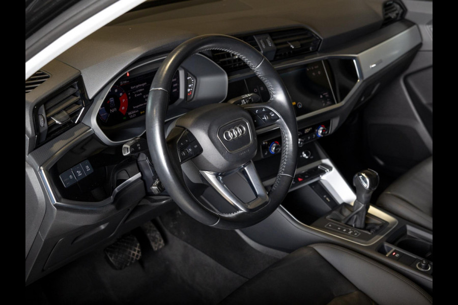 Audi Q3 35 TFSI S-line / 150pk/ Leer / Cruise / Airco / Stoelverwarming / Navigatie