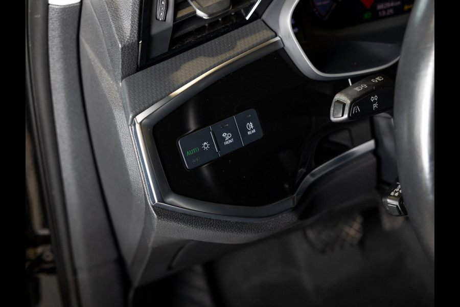 Audi Q3 35 TFSI S-line / 150pk/ Leer / Cruise / Airco / Stoelverwarming / Navigatie