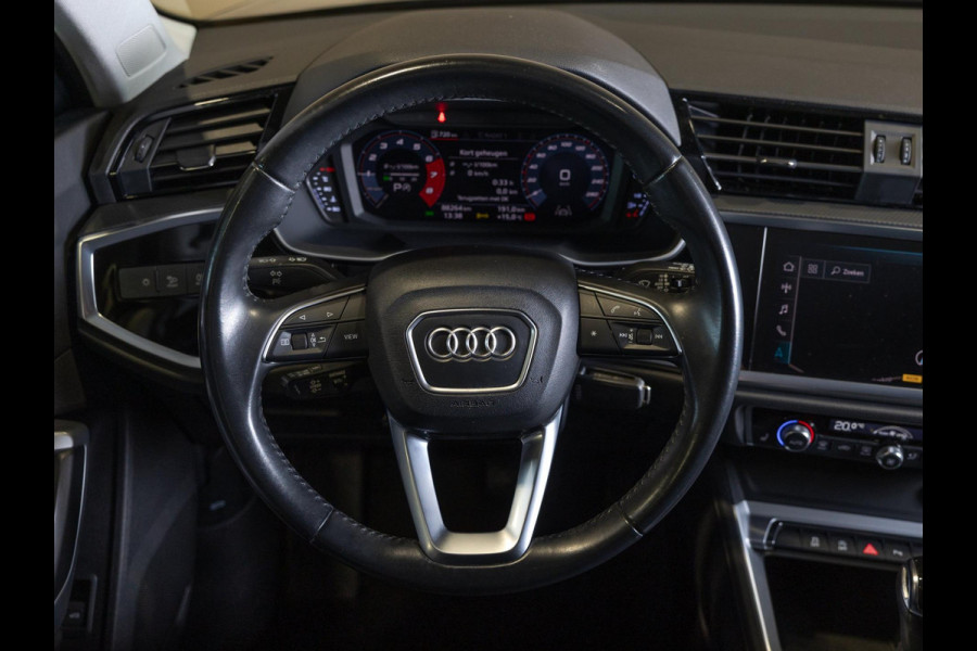 Audi Q3 35 TFSI S-line / 150pk/ Leer / Cruise / Airco / Stoelverwarming / Navigatie
