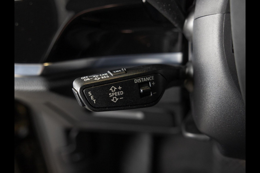 Audi Q3 35 TFSI S-line / 150pk/ Leer / Cruise / Airco / Stoelverwarming / Navigatie