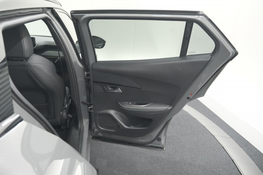 Peugeot 2008 PureTech 130 EAT8 GT | 360 Camera | Dodehoekdetectie | Apple Carplay