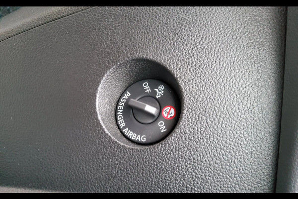 Renault Master BPM VRIJ - 150.35 FWD EURO 6 EL - LAADBAK & LAADKLEP - V-52-KRT - REG. 2024