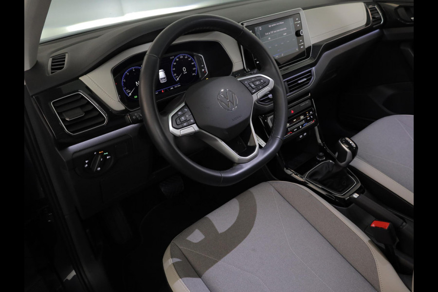 Volkswagen T-Cross 1.0 TSI Style 115PK DSG | Navigatie | Parkeercamera | 18"LM velgen | Matrix koplampen |