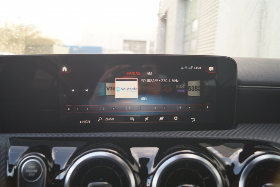 Mercedes-Benz CLA-Klasse Shooting Brake 250e Business Line -NAVI-TREKHAAK-CAM-