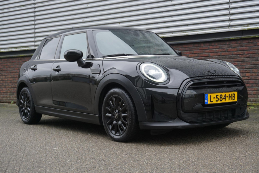 MINI Mini 1.5 One Essential LED/GR. NAVI/1e EIGENAAR.