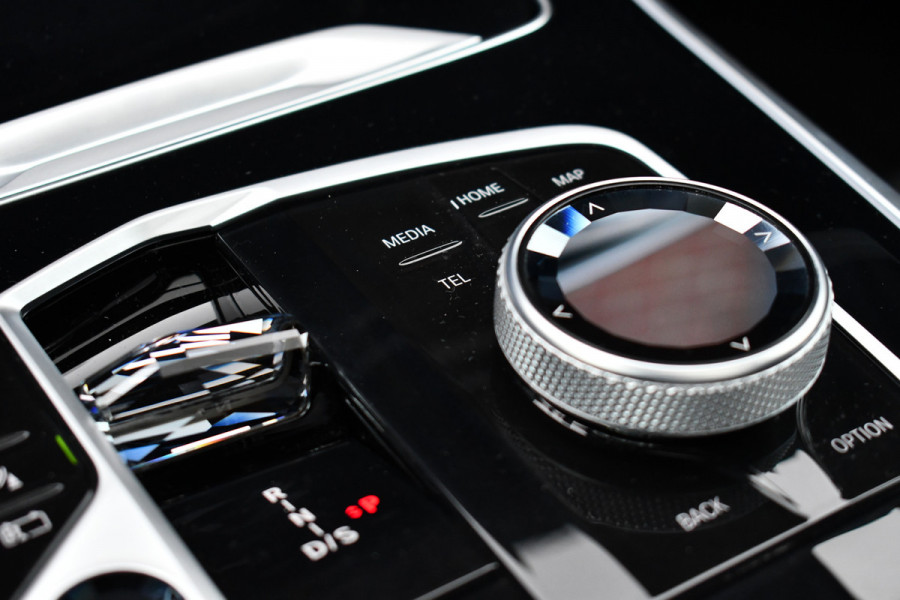 BMW X5 xDrive50e M-Sport Pro Pano Trekh ACC Comfstoel HUD 360 22inch