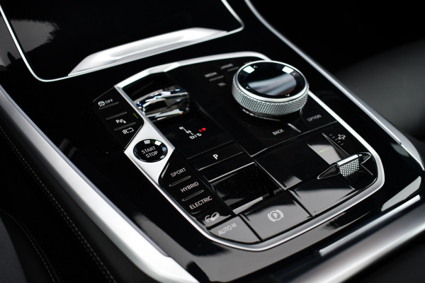 BMW X5 xDrive50e M-Sport Pro Pano Trekh ACC Comfstoel HUD 360 22inch