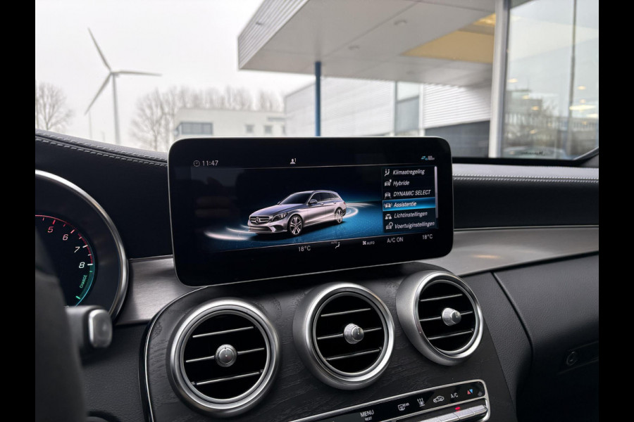 Mercedes-Benz C-Klasse Estate 300e T AMG Line | Plug-in Hybride | PHEV | Panoramadak |  Stoelverwarming | Achteruitrijcamera | Eektrisch vestelbare stoelen | Dealer onderhouden