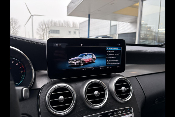 Mercedes-Benz C-Klasse Estate 300e T AMG Line | Plug-in Hybride | PHEV | Panoramadak |  Stoelverwarming | Achteruitrijcamera | Eektrisch vestelbare stoelen | Dealer onderhouden