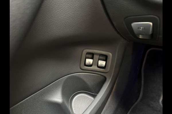 Mercedes-Benz C-Klasse Estate 300e T AMG Line | Plug-in Hybride | PHEV | Panoramadak |  Stoelverwarming | Achteruitrijcamera | Eektrisch vestelbare stoelen | Dealer onderhouden