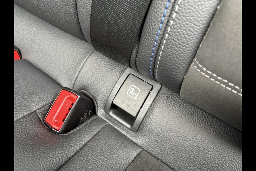 Mercedes-Benz C-Klasse Estate 300e T AMG Line | Plug-in Hybride | PHEV | Panoramadak |  Stoelverwarming | Achteruitrijcamera | Eektrisch vestelbare stoelen | Dealer onderhouden