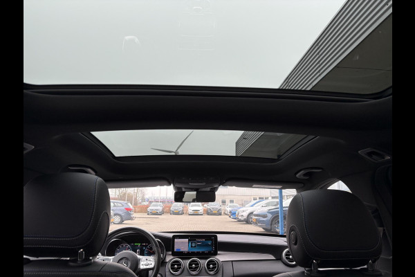 Mercedes-Benz C-Klasse Estate 300e T AMG Line | Plug-in Hybride | PHEV | Panoramadak |  Stoelverwarming | Achteruitrijcamera | Eektrisch vestelbare stoelen | Dealer onderhouden