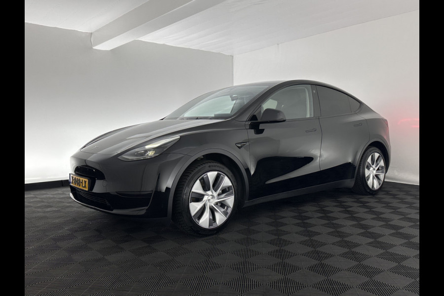 Tesla Model Y RWD 58 kWh [ 3-Fase ] {SOH-93%} (INCL.BTW) Aut. *PANO | AUTO-PILOT | LEATHER | NAVI-FULLMAP | MATRIX-LED | KEYLESS | CAMERA | DAB+ | HEATED-COMFORTSEATS | PRIVACYGLASS | TOPVIEW | 19''ALU*