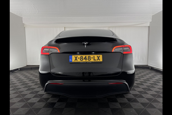 Tesla Model Y RWD 58 kWh [ 3-Fase ] {SOH-93%} (INCL.BTW) Aut. *PANO | AUTO-PILOT | LEATHER | NAVI-FULLMAP | MATRIX-LED | KEYLESS | CAMERA | DAB+ | HEATED-COMFORTSEATS | PRIVACYGLASS | TOPVIEW | 19''ALU*